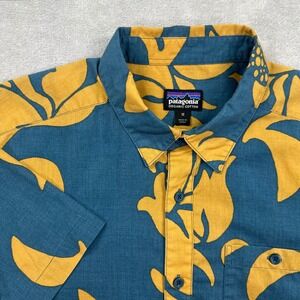 Patagonia Button Down Shirt Mens Medium Blue Yellow Floral Short Sleeve Summer